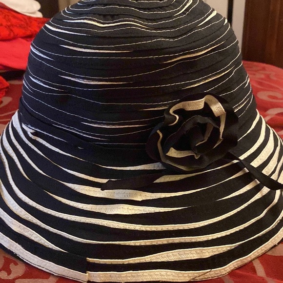 Navy blue swirl hat - Picture 6 of 8